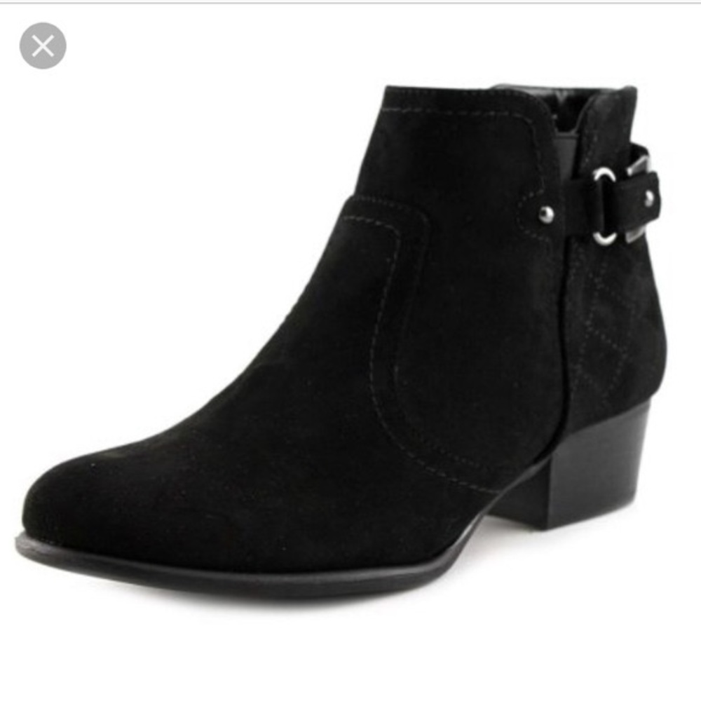 Very cute unisa padma black booties